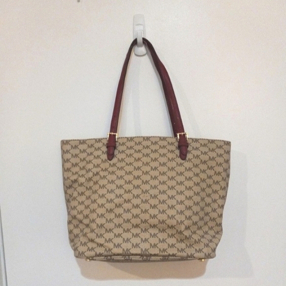 Michael Kors Bag - Picture 6 of 12